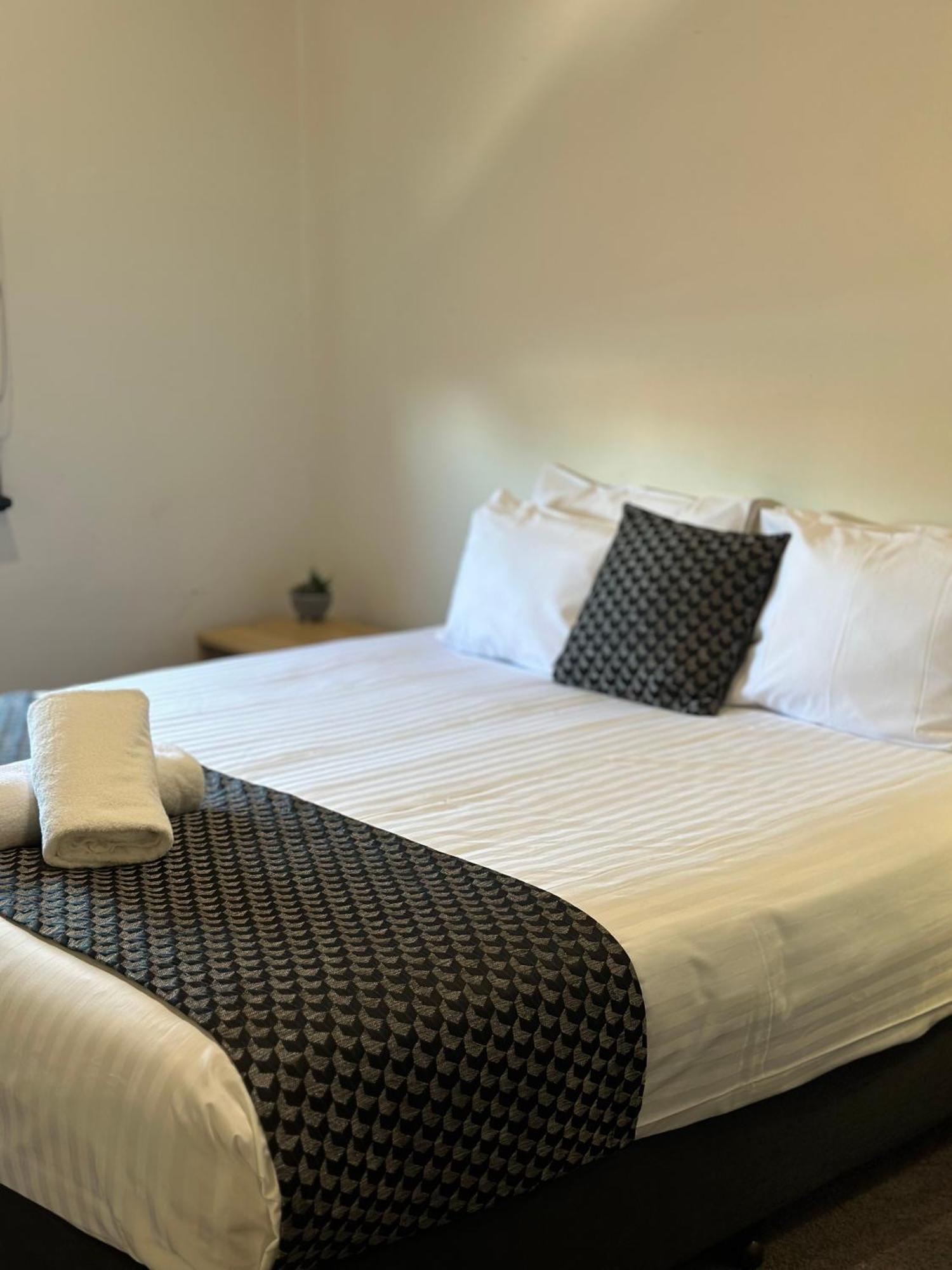 Romano'S Hotel & Suites Wagga Wagga Exterior foto